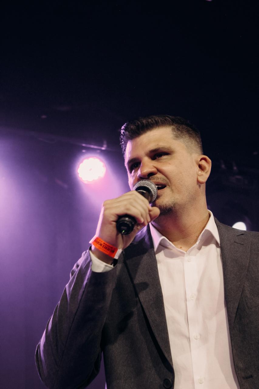 Apóstolo Fabrício Martins 10