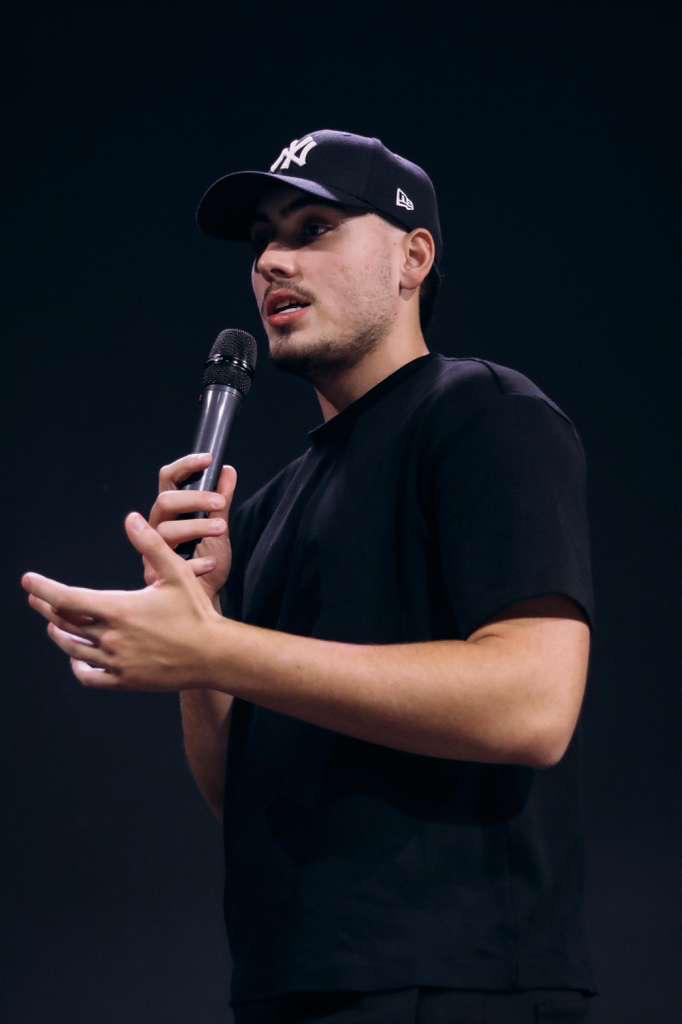 Apóstolo Fabrício Martins 23